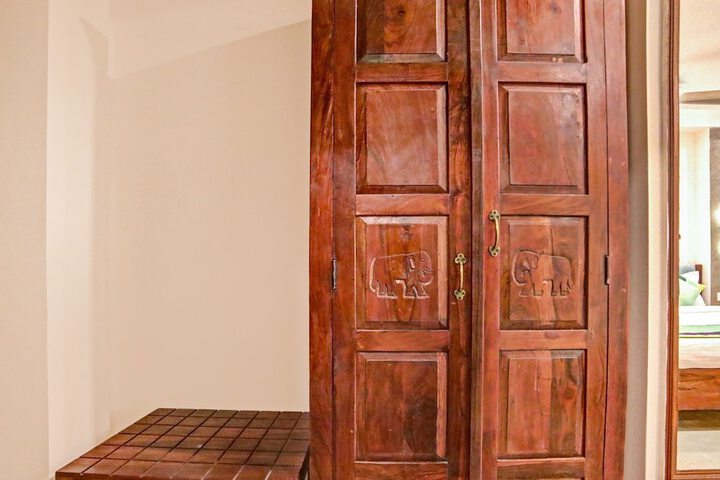 Room 14 of 38