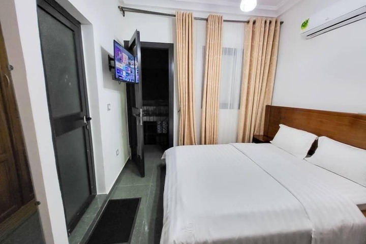 Room 22 of 79