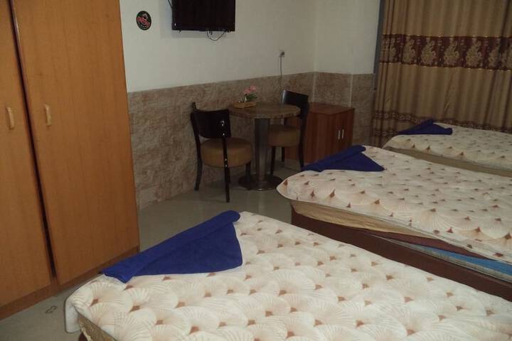 Room 18 of 74