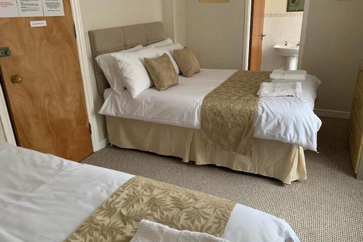 Sharn Bek Hotel