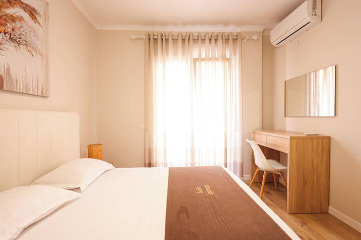 Room 25 of 162
