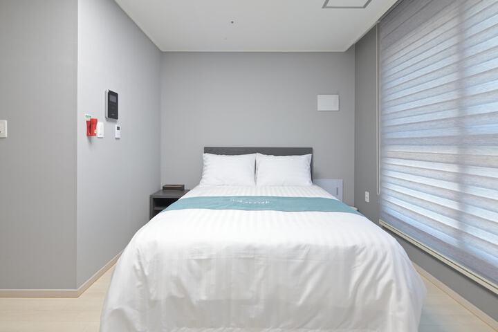 Room 3 of 36