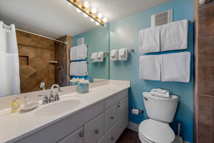 Room 125 of 190
