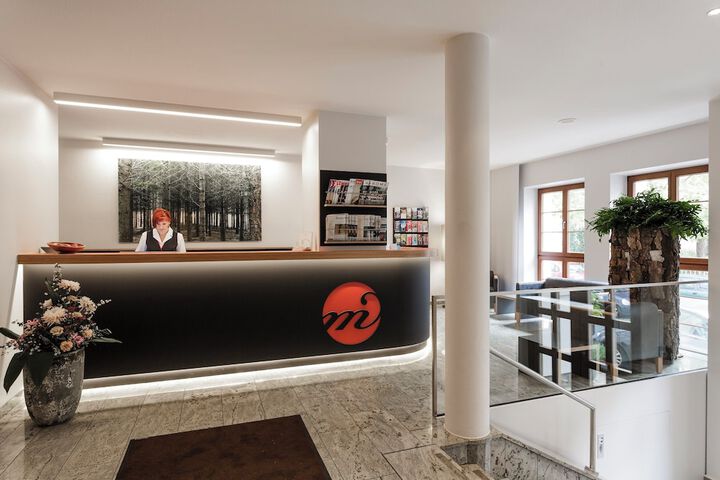 Guest Lobby