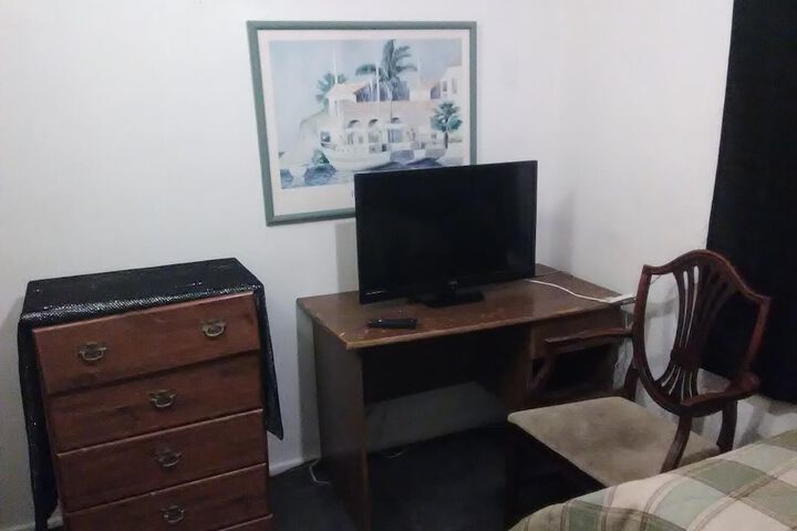 Room 6 of 43