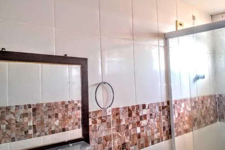 Room 10 of 27