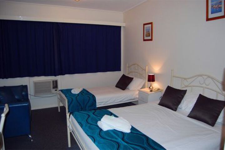 Room 9 of 26