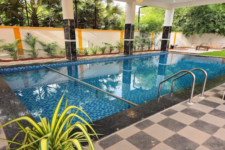 Pool 24 of 42