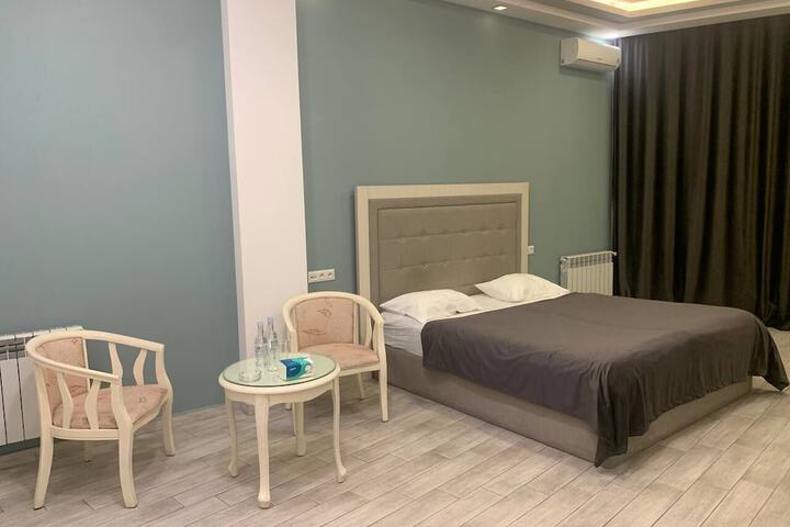 Room 7 of 17