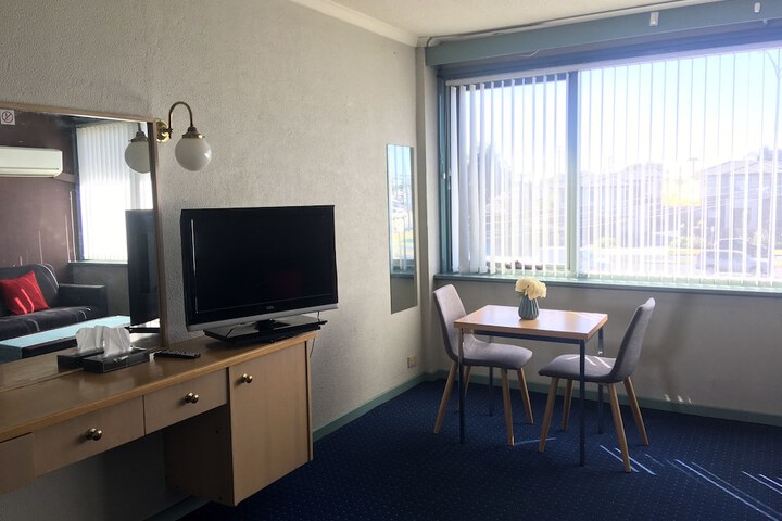 Room 15 of 33