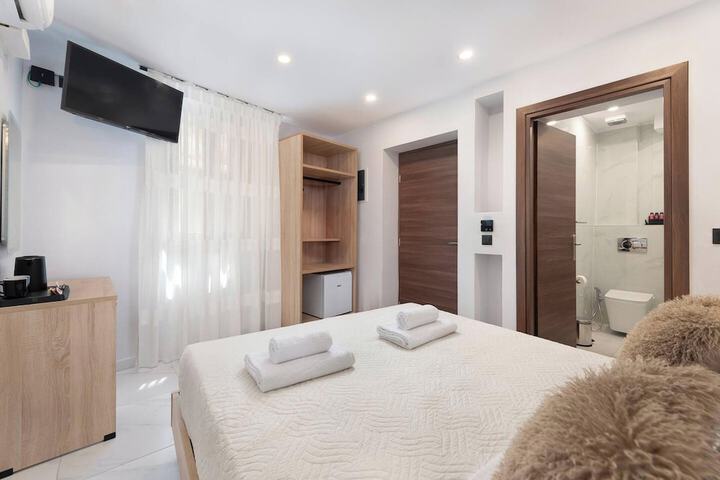 Room 19 of 36
