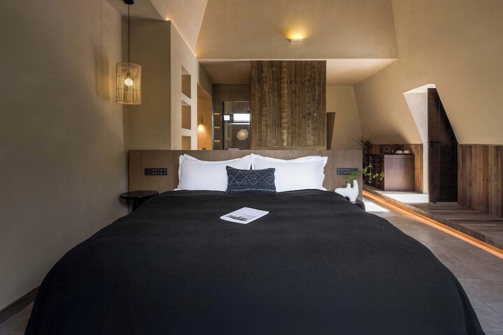 Room 43 of 72