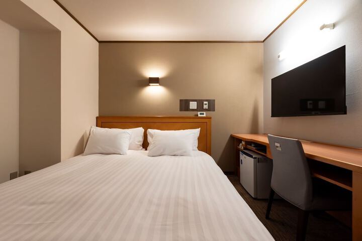Room 4 of 11