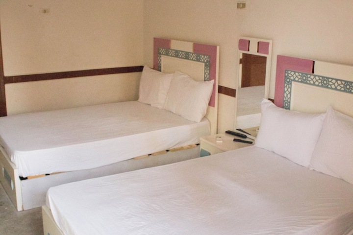 Room 11 of 37