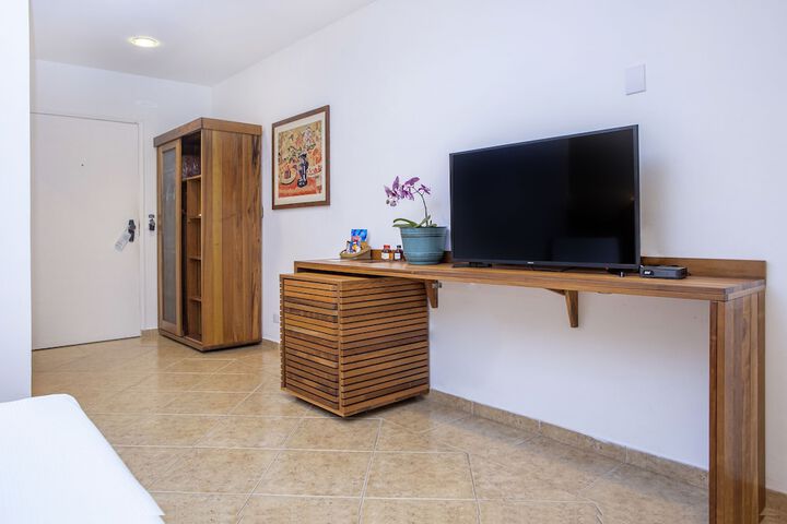Room 16 of 130
