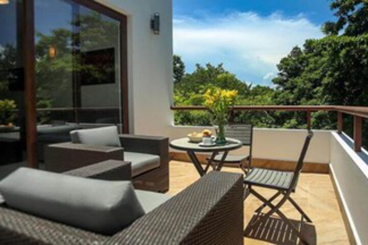 KIN PH7 Corner Penthouse by Gate48