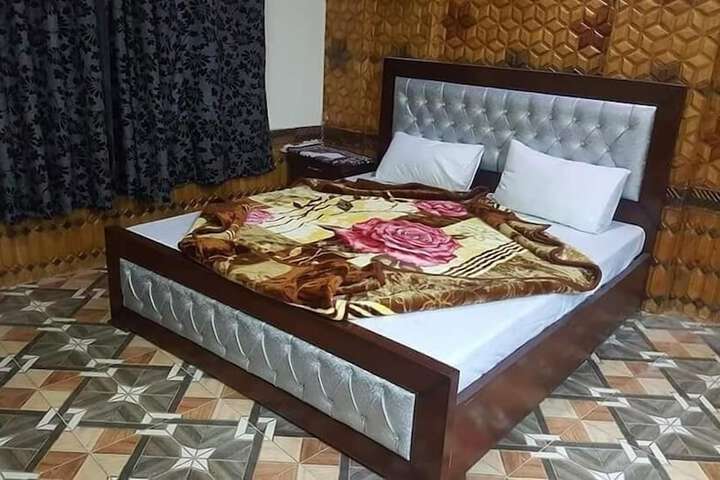 Room 17 of 26