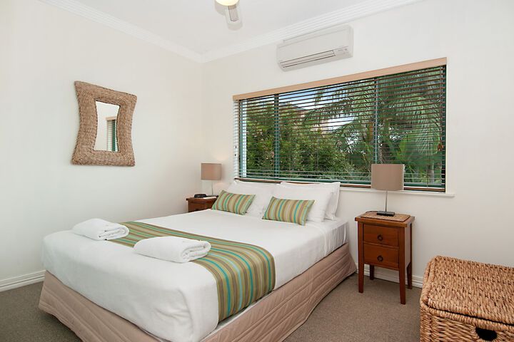 Room 4 of 200