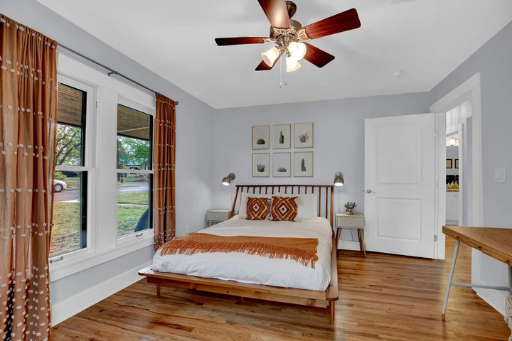 Photo of Luxurious Boho Home Blks From Main St. w / Hot Tub