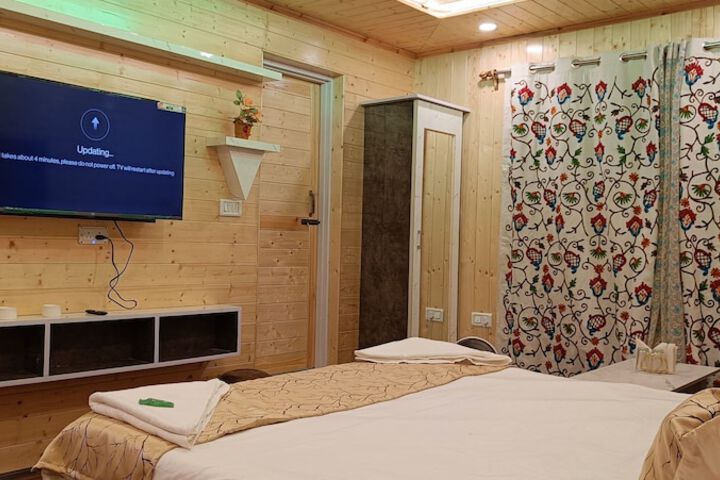 Room 17 of 68