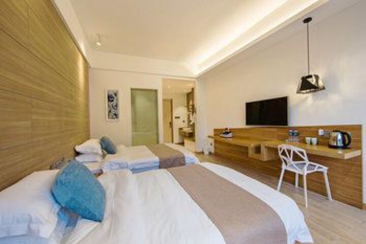 Room 105 of 156