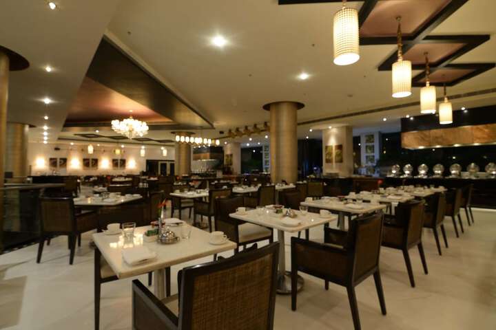 Dining 77 of 133