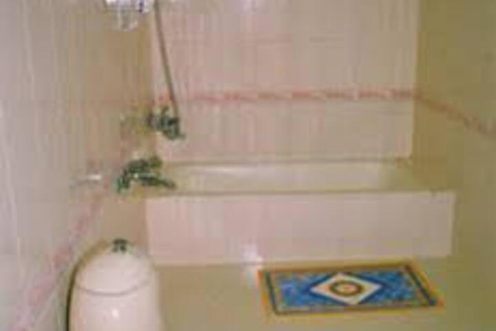 BEECHBORO HOME STAY