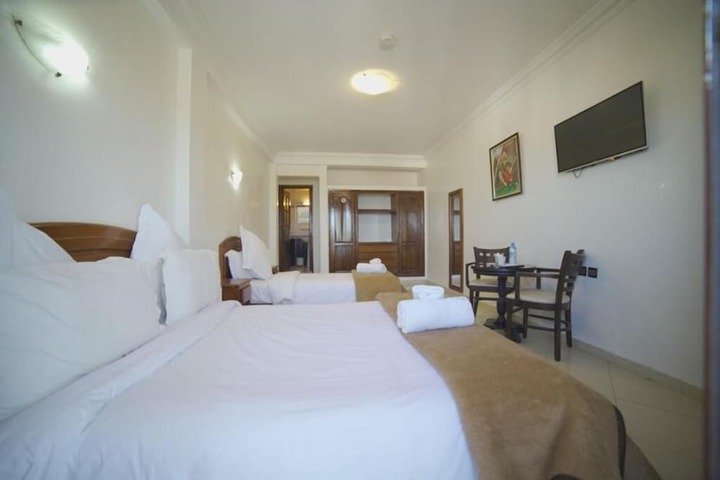 Room 8 of 20
