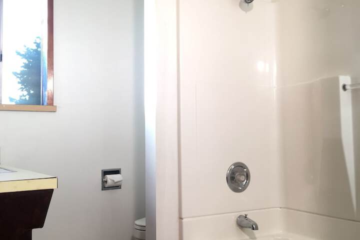 Room 40 of 46