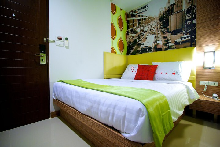 Room 5 of 34