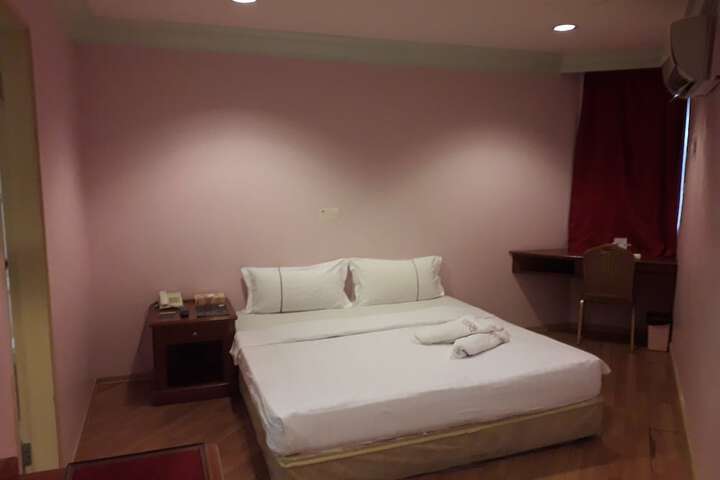 Room 31 of 63
