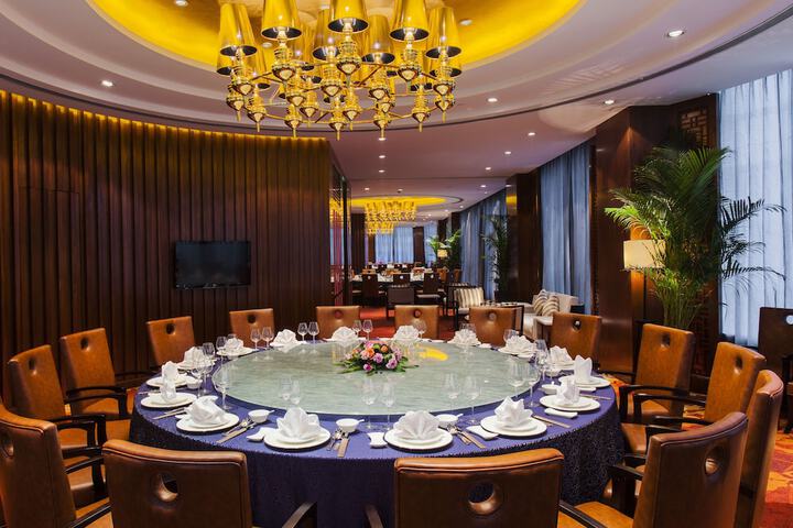 Dining 47 of 66