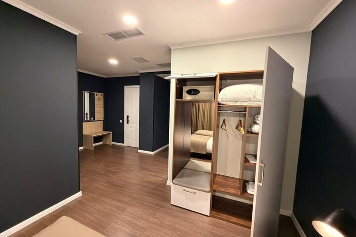 Room 153 of 240