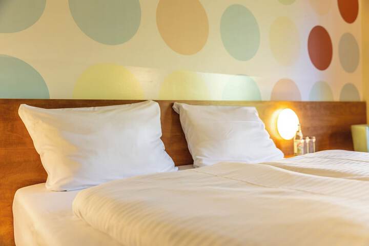 Room 14 of 154