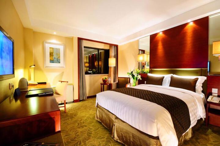 MERLINHOD HOTEL