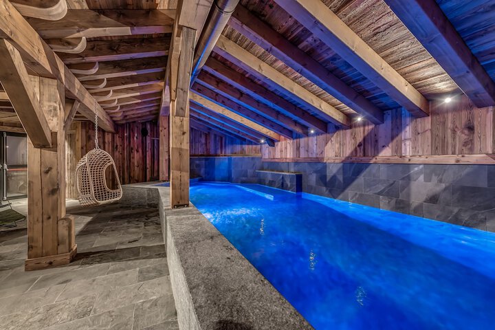 Pool 51 of 77