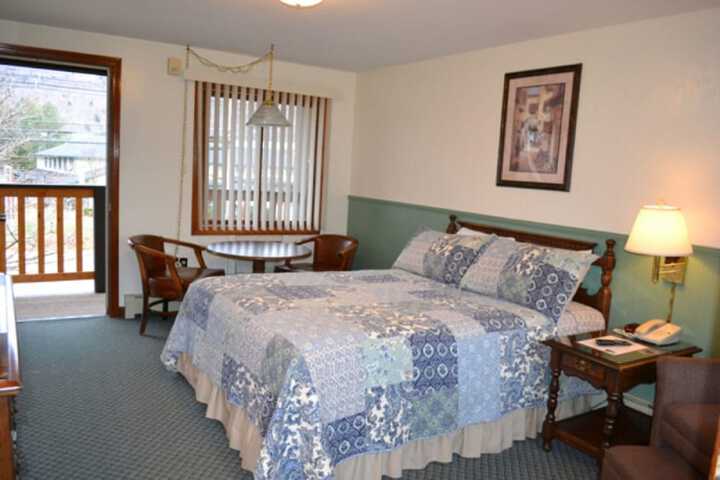 Room 16 of 34