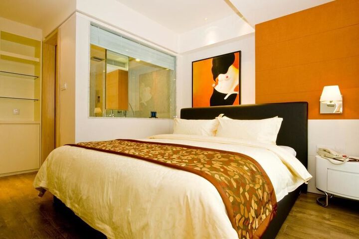 Room 38 of 166