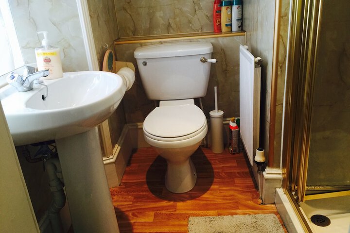 Room 15 of 23