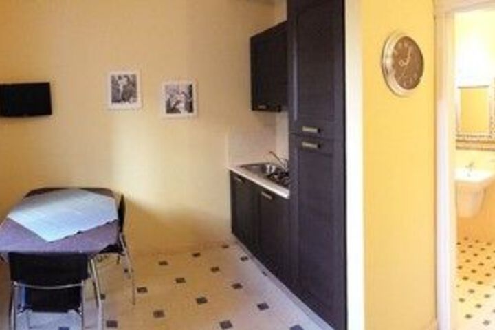 Room 3 of 5