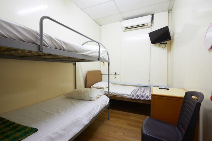 Room 44 of 96
