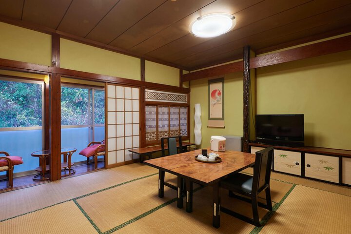 Room 15 of 75