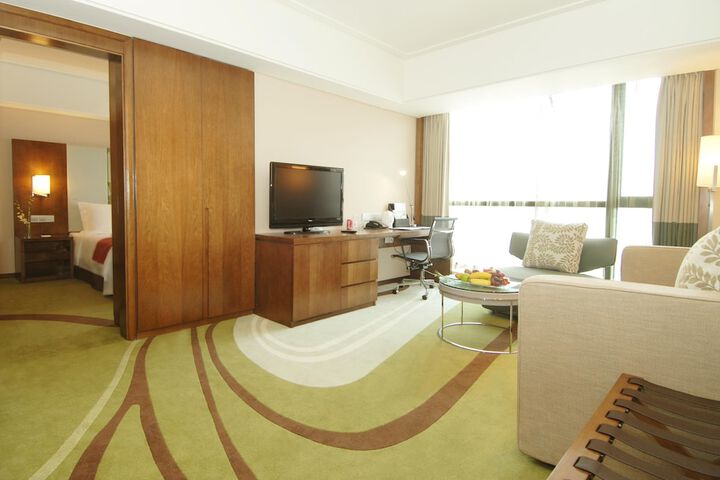 Room 2 of 109