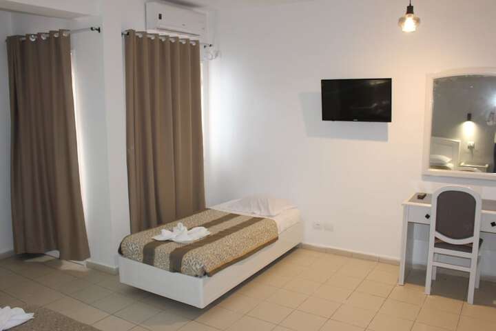 Room 58 of 153