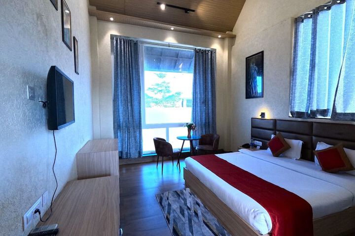 Room 30 of 125