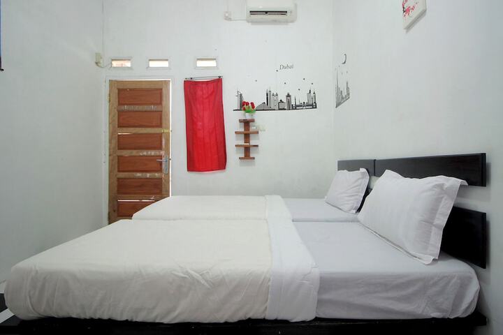 Room 12 of 22