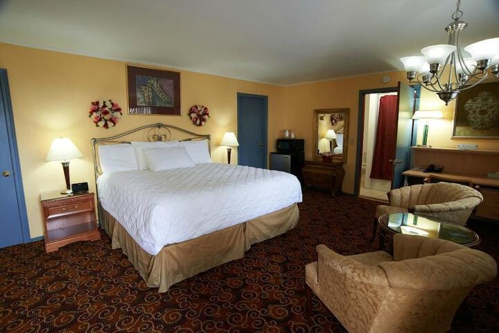 Room 3 of 17