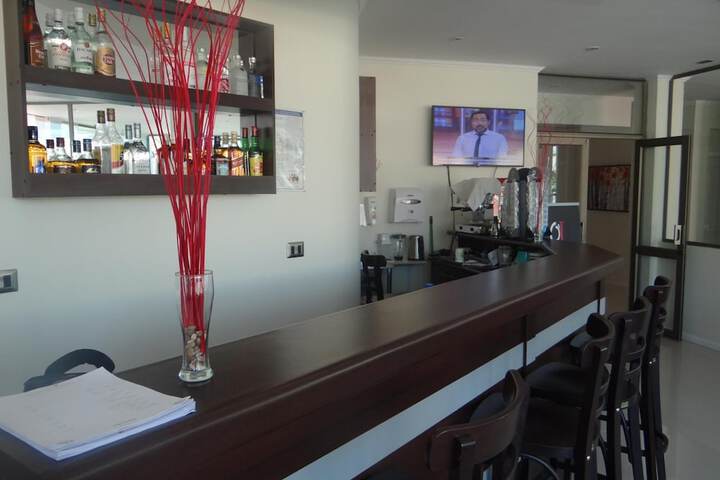 Lounge 53 of 69