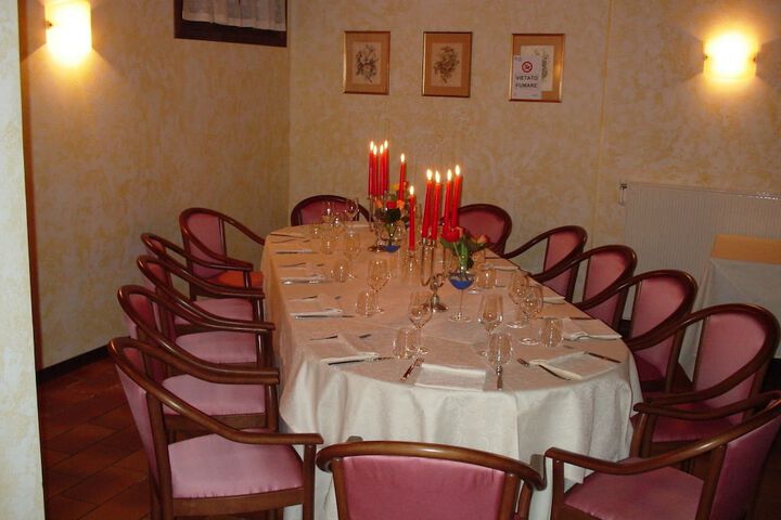 Dining 20 of 38