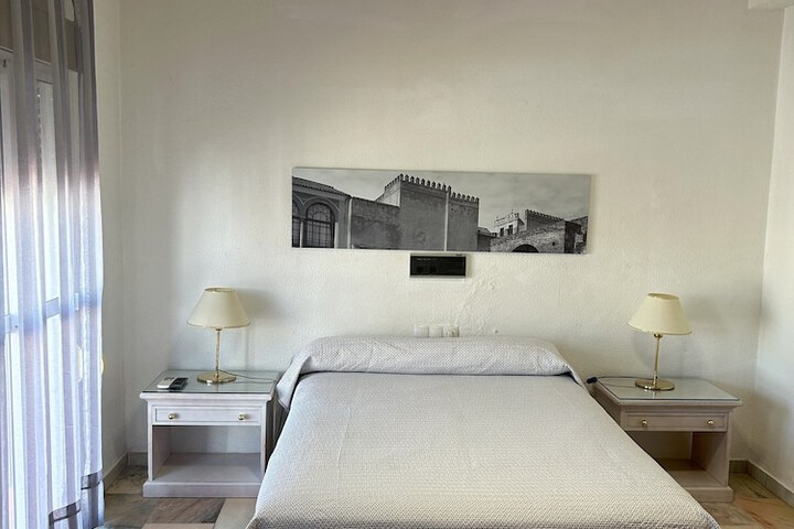 Room 10 of 23